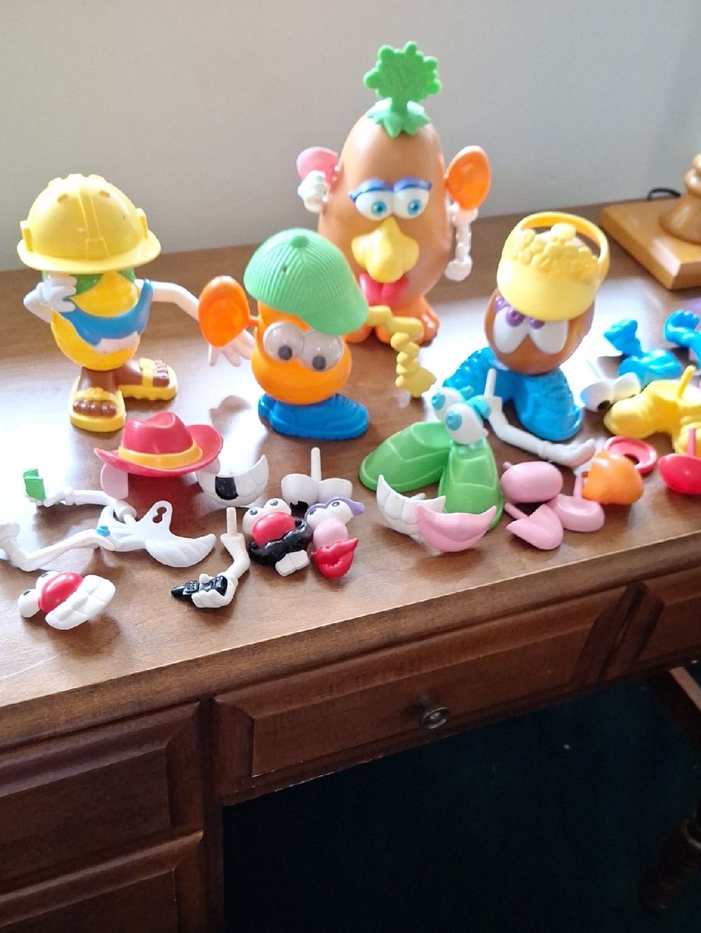 Mr. Potato Head And Veggie Friends Figures And Accessories